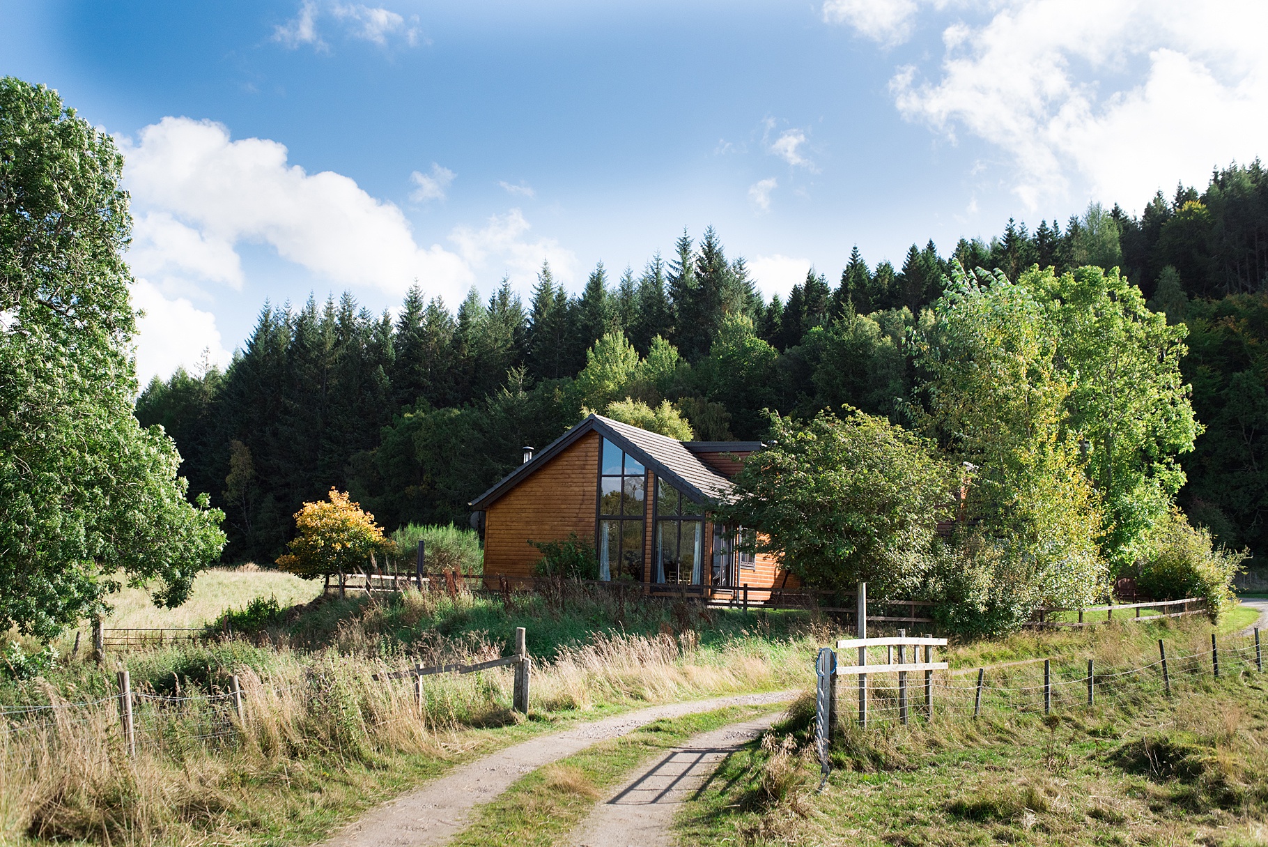 Sunny exterior setting at Balnacraig Lodge